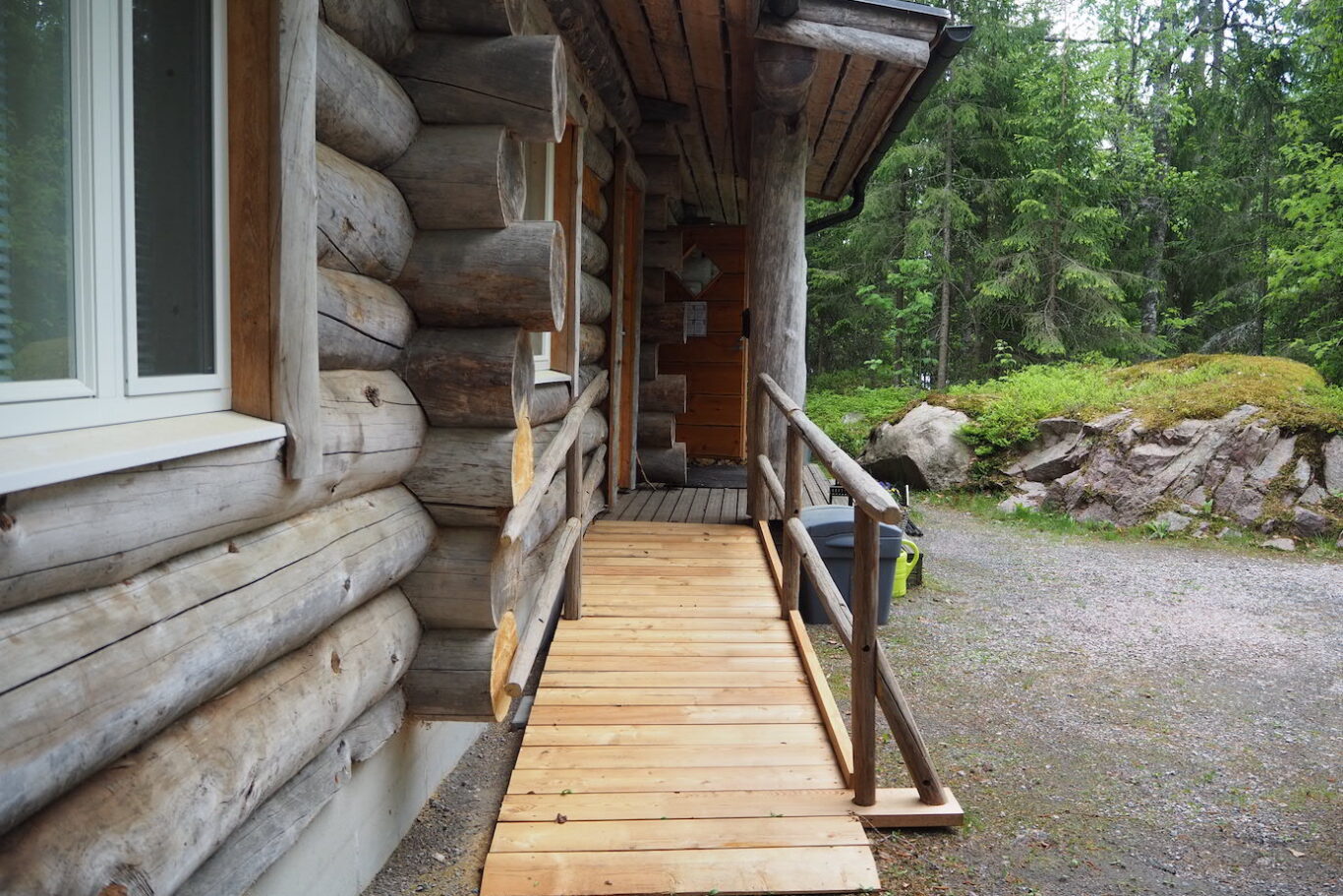 Kuvassa Villa Marian esteetön sisäänkäynti